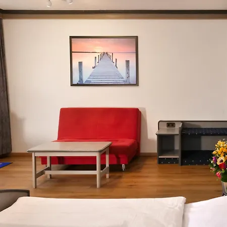 Seehotel Pegasus Отель Хершинг-ам-Аммерзе