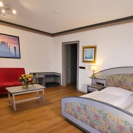 Seehotel Pegasus Отель Хершинг-ам-Аммерзе