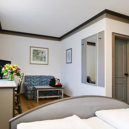 Отель Seehotel Pegasus Хершинг-ам-Аммерзе